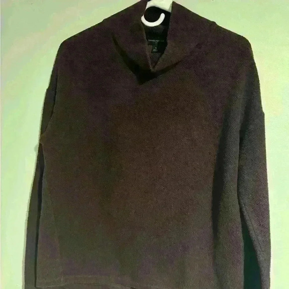 Small women’s Banana Republic sweater - deep purple, wool blend EUC - Picture 3 of 3